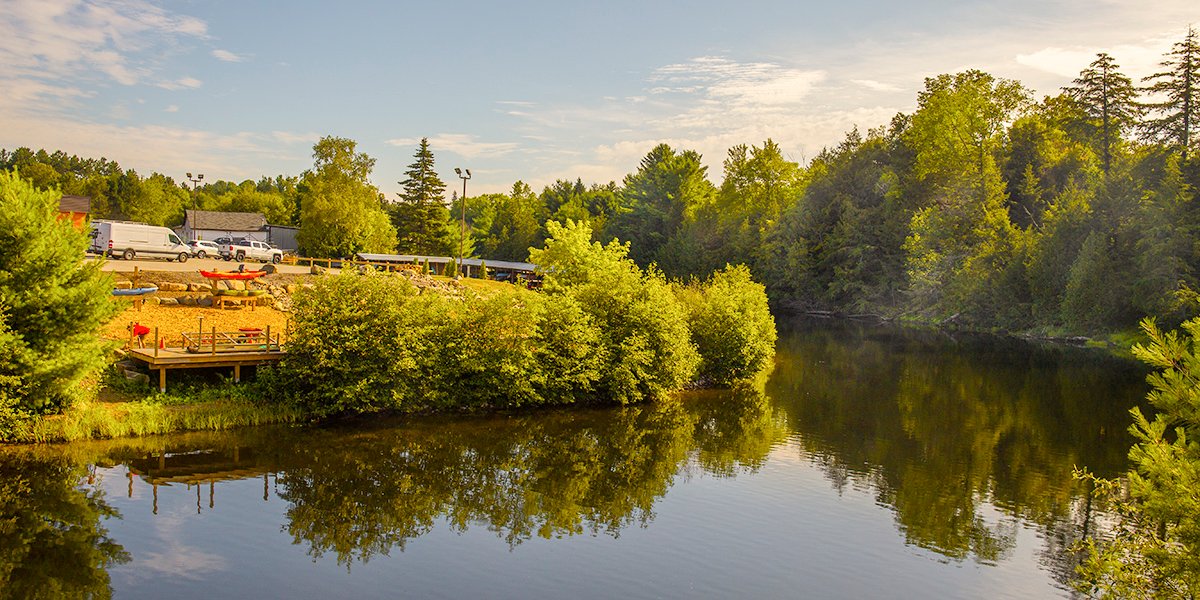 LivOutside's tweet photo. Are you new to kayaking or canoeing? 
Visit us at Liv and enjoy safe, calm waters of Muskoka river.
Short 15 min instructions available.
#LivOutside #Muskoka #Bracebridge 
@explorersedge @MuskokaTravel @411travelONorth https://t.co/cB2s34jQxe