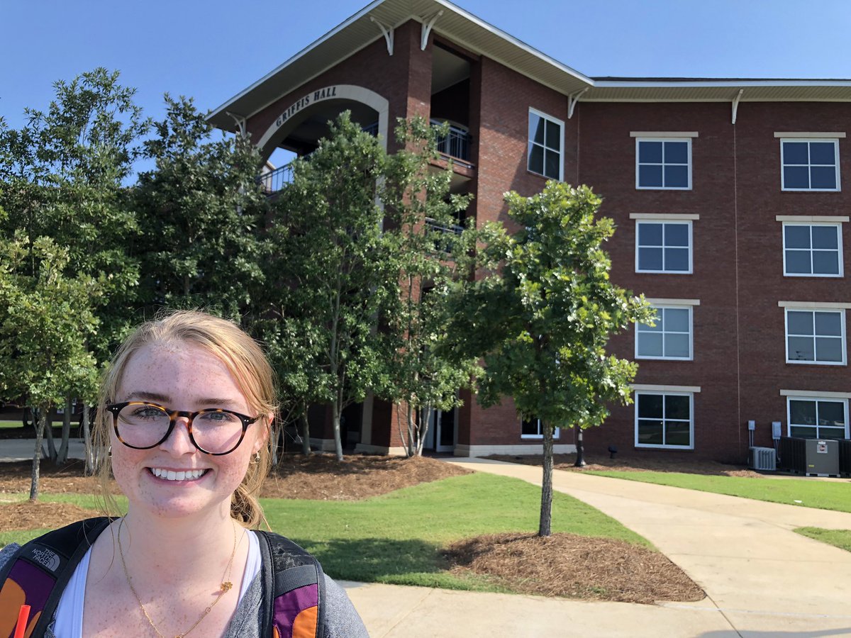 KEdwinWade's tweet photo. A SPECIAL DAY... Her Mom & I move her in to MSU Honors Dorm Griffis Hall. One of the newest Freshman Dawgs! Love you Emma! I know you will be a Huge Success! #34ACT #4.1GPA #CHEMICALENGINEERING https://t.co/i8d8Txw0E3