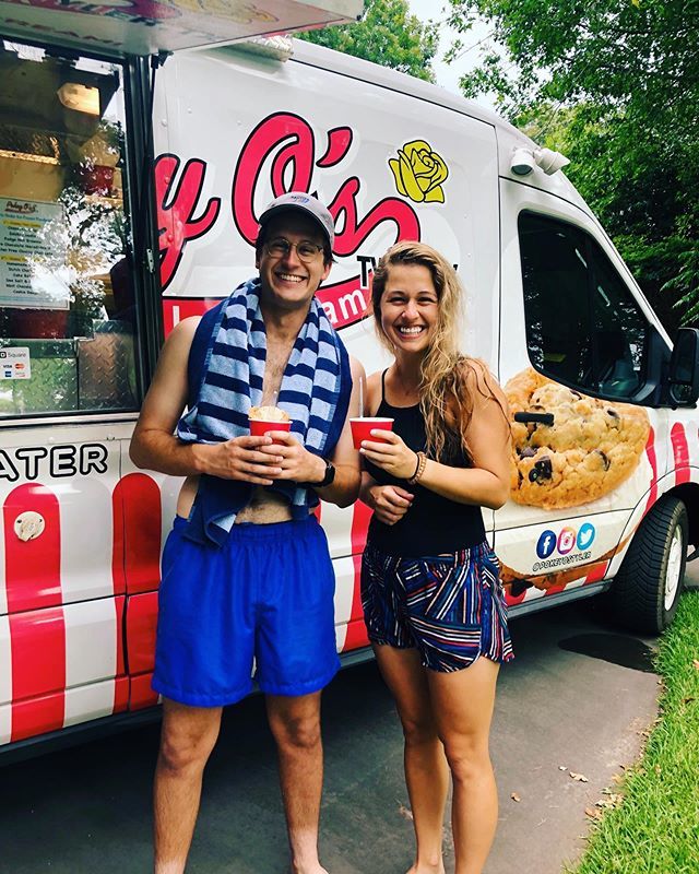 Best way to cool off today 🍦☀️🍦Bergfeld Park (8/18) 2-3:30.
⠀⠀⠀⠀⠀⠀⠀⠀⠀
#SundayFunday #IceCreamSammich #CoolOff #BlueBell #BergfeldPark
#TylerTexas #TylerTX #EastTexas #ETX #DessertTruck  #FoodTruck #PokeyOsTyler
#GlutenFreeOptionsToday ift.tt/33JOajt