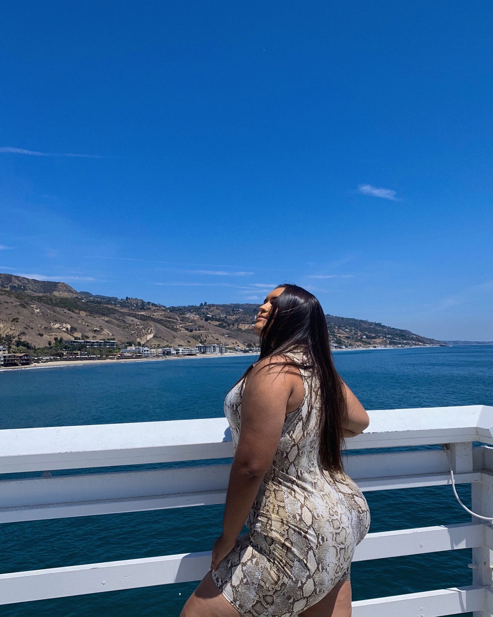 ᑕᗷ ♡ on Twitter: "RT @valenbernaal: Nobu with no boo 🌴 https://t.co/a33UeK3NoA" / Twitter