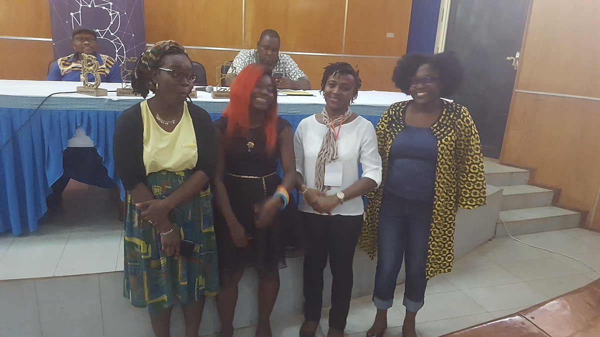 petit_ecolier's tweet photo. Le choix du public, c'est @NzieRegine, du blog « le journal des frustrés », votée à 41%

#BlogCamp19 
#BlogCampContest https://t.co/V0Puomayr0