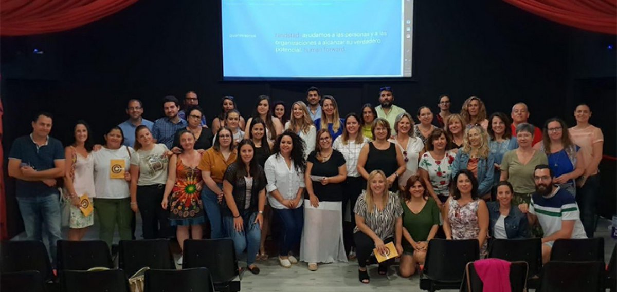 LanzadPtoReal19's tweet photo. 17-JUL: Asistimos a una jornada para Randstad impartida por Teresa Morales, Marta Medina y Macarena Rubio, quienes nos dieron muy buenos consejos. . Conocimos también Destino Cádiz, empresa que ofrece una experiencia laboral en el extranjero #LanzaderaPuertoReal2019 #Lanzaderas https://t.co/4W71YaRiKn