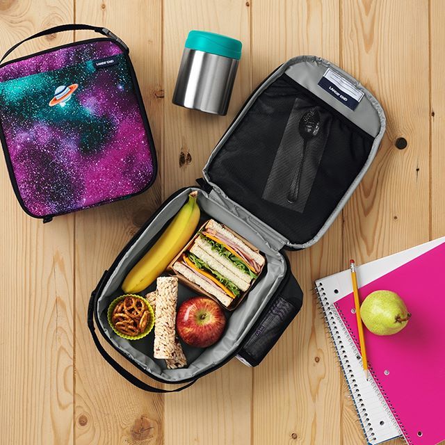 What's in your lunch box tomorrow? For school or work, our insulated lunch boxes are ideal. 
#fresh #healthy #choice #backtoschool #colour #fun ift.tt/2KHZbdP