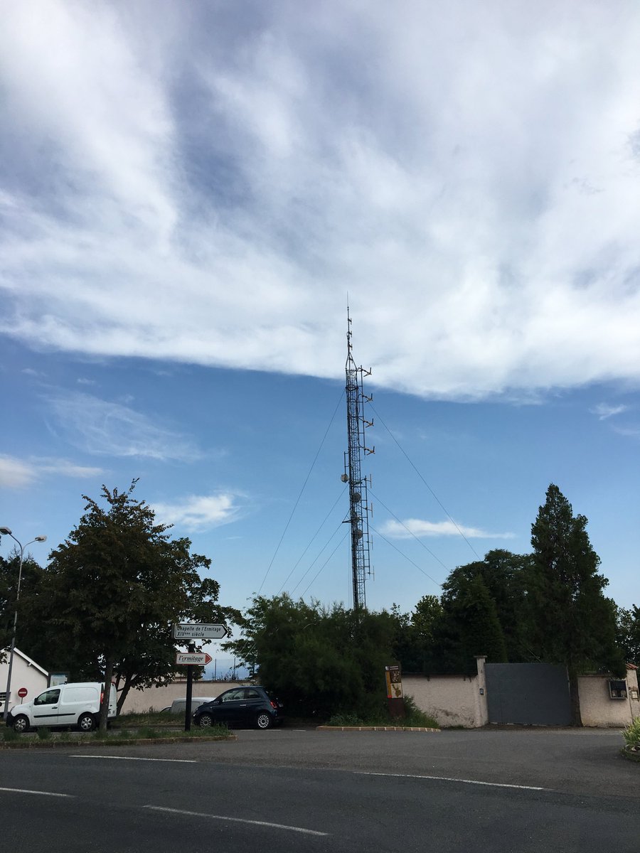 ekplug's tweet photo. Contrôle de la bonne diffusion de la fm et du dab+ avant l’orage et à vélo (non électrique !)😉 https://t.co/M4Kvp9IRfF