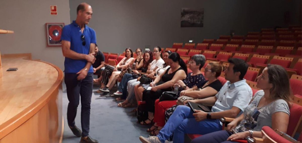 LanzadPtoReal19's tweet photo. 30-JUL: Acudimos a las instalaciones de la Zona Franca de Cádiz, en la aprendimos el concepto de zona franca como tal, además de conocer diferentes empresas que trabajan dentro junto con algunos de sus trabajadores #LanzaderaPuertoReal2019 #Lanzaderas https://t.co/50Y7jp2lAu