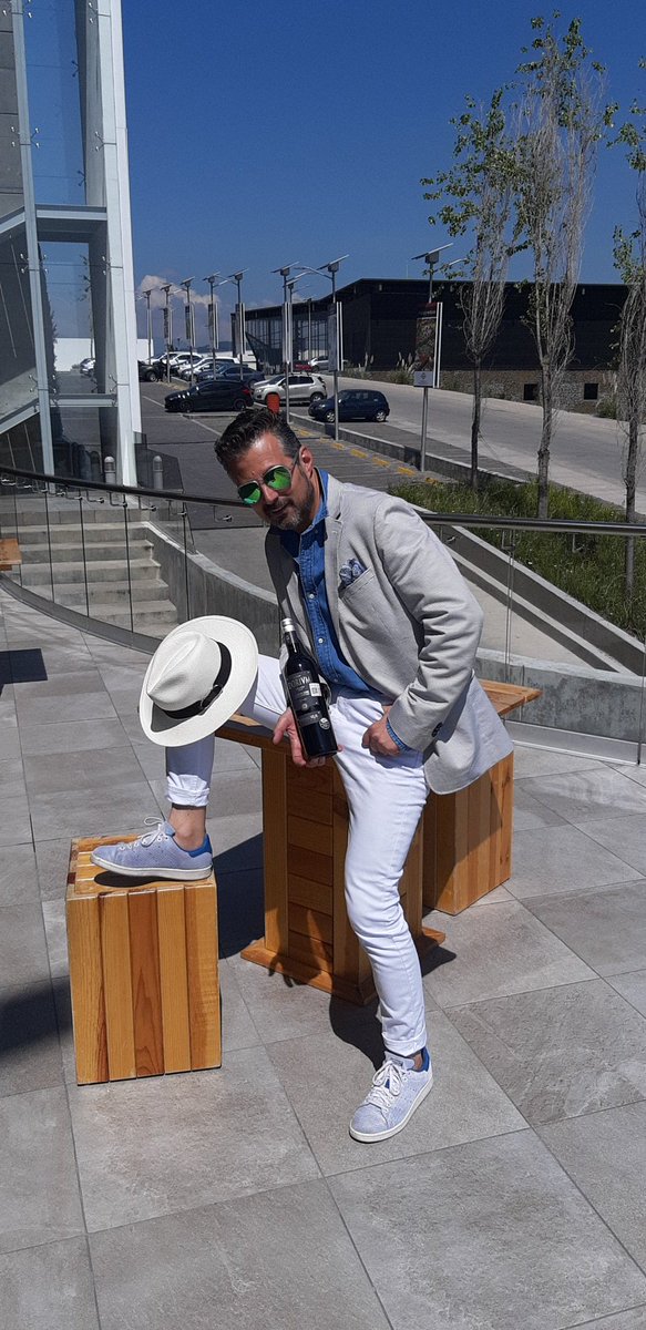Valentinigour's tweet photo. Donde el vino se encuentra con el estilo de vida...by Valentini Style https://t.co/Pwox21wONM