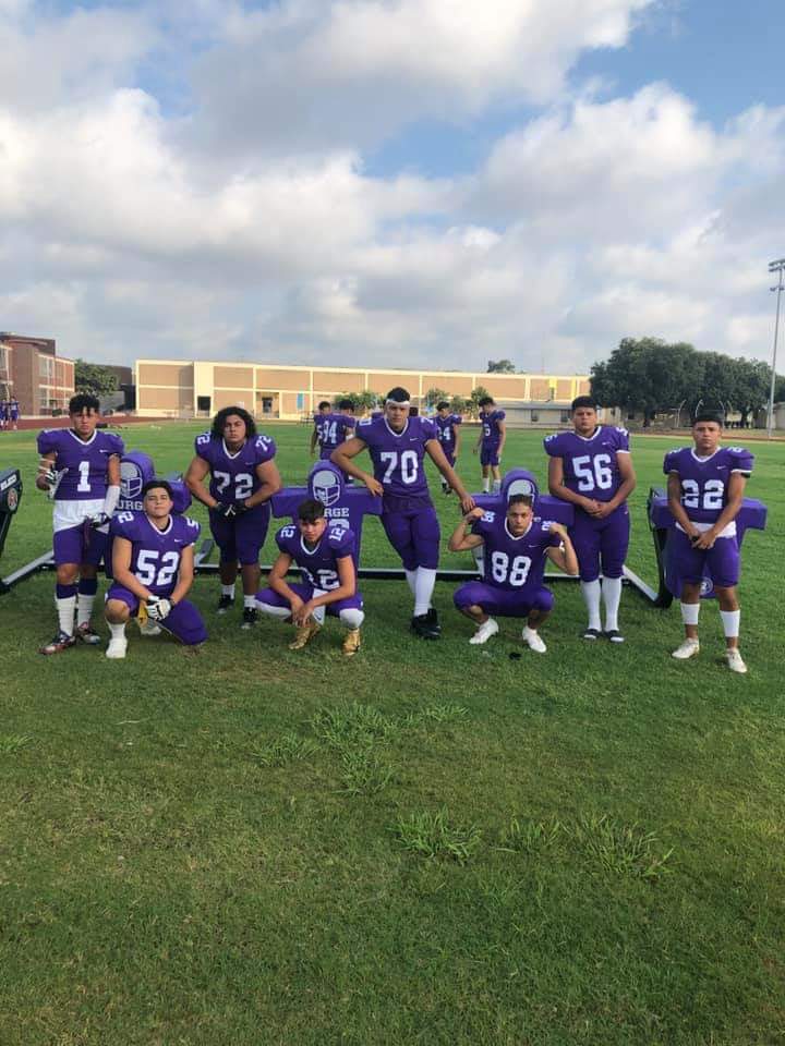 BrackFB's tweet photo. More from picture day at #EagleEmpire 🦅🦅🦅🦅🦅 https://t.co/sjmLwLfbdZ