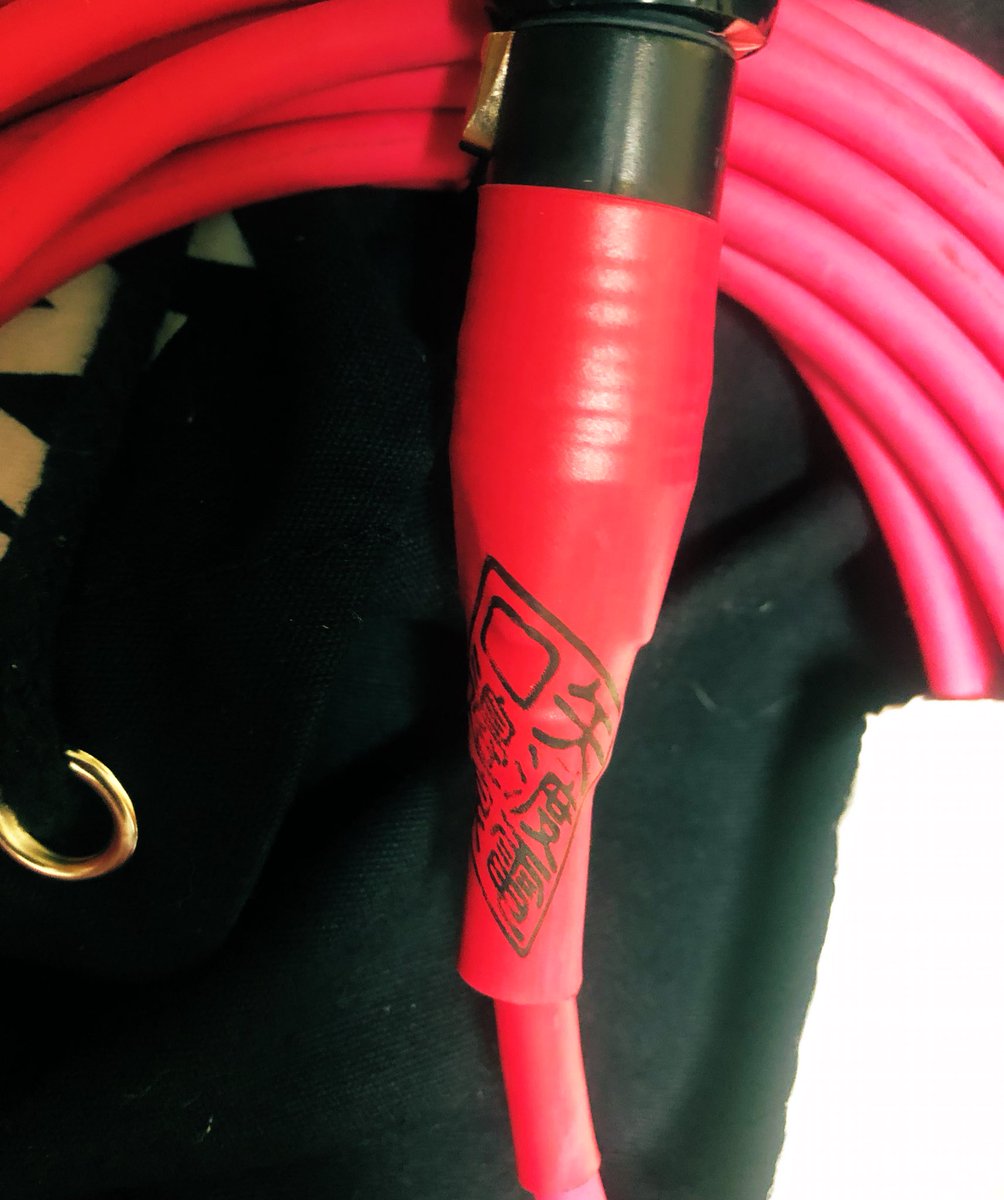 Casper_Kiro's tweet image. 矢口渡邉電線のマイクシールド明日から使います😈💙これで歌うの楽しみ！
音めちゃくちゃクリアになりそう
#矢口渡邉電線 
#BETA58