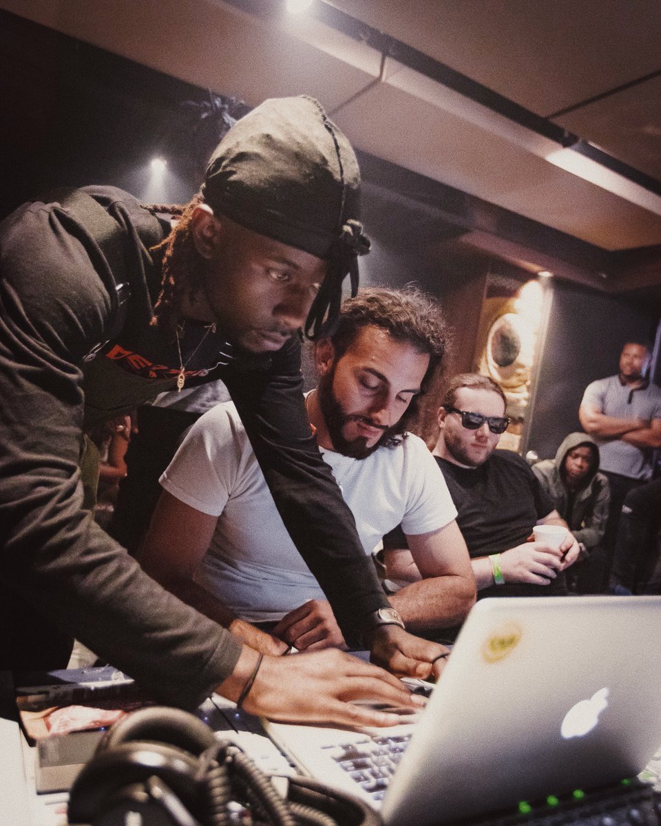 Eastsidelenny03's tweet photo. Book of Tune just hit 100k streams in less than a month!! 

Gang feeling blessed!
[ B.O.T DELUXE by the end of the month, 5 extra records ] https://t.co/q19ybQZskw