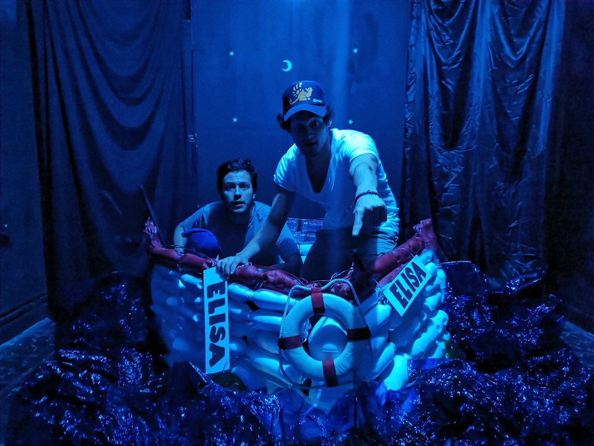 cuak_cuack's tweet photo. En el mar no todo es lo que parece. No te pierdas de “Elisa” en @microteatromex con @cuakcuakproducciones 🦆 #PorAgua 🌊 #sea #fish https://t.co/iyn4W8MxMa
