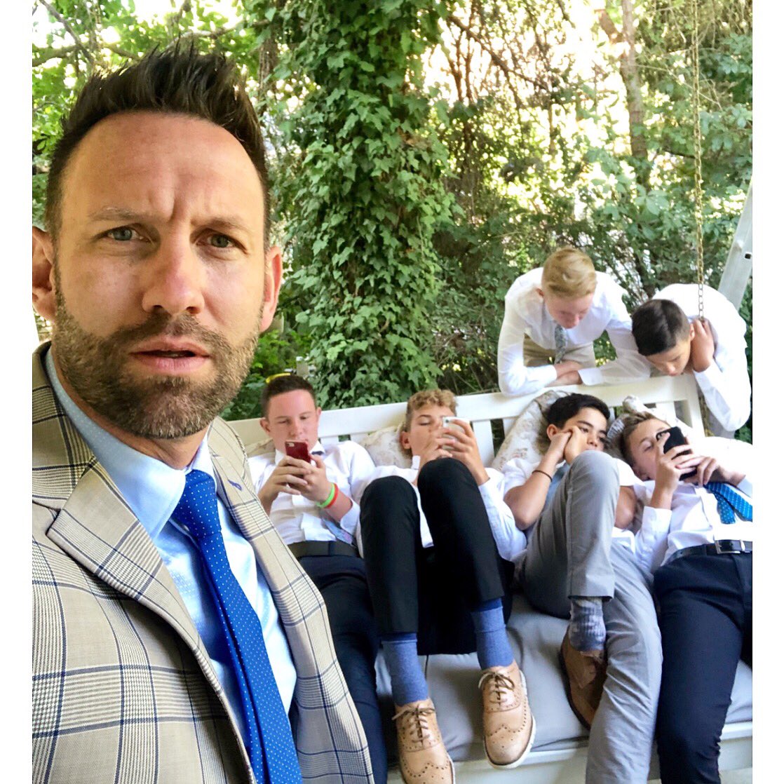 tate28's tweet photo. “Hey guys, you wanna come over and watch each other stare at our phones”. -every 13/14 year old everywhere. https://t.co/LrkRm4Pdzg