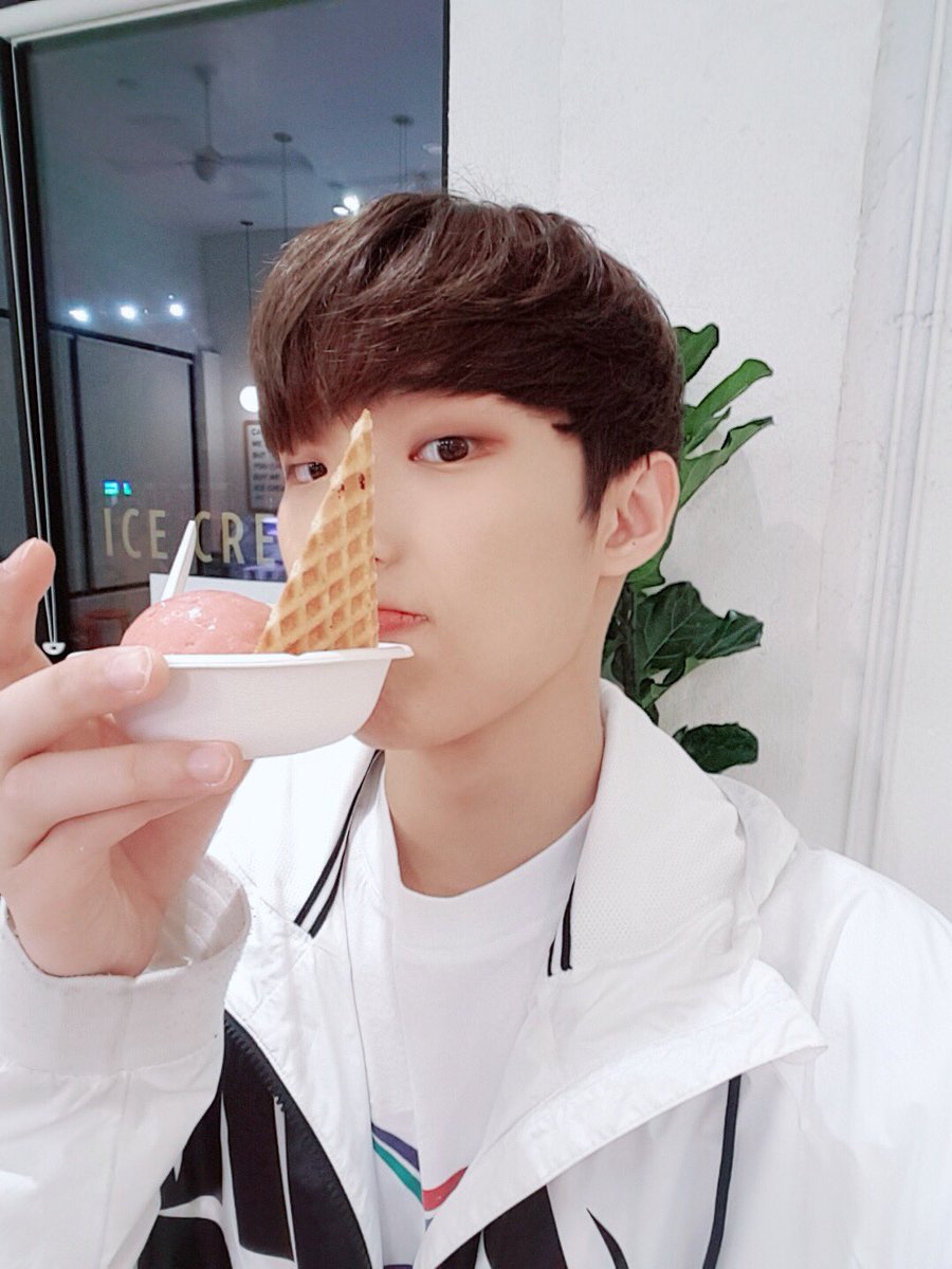 ATEEZofficial's tweet photo. https://t.co/UKQyiiH2xM