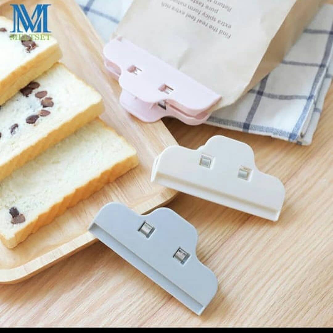 CLIPS 
Kshs.500.Kindly Call/WhatsApp us on 📲0771994092 (FOR A SET OF THREE) #clip #clips #storagesolutions #storagesolution #kitchendecor #kitchensoftwitter #kitchen #hotels #resturants #home #office #igers #igerskenya