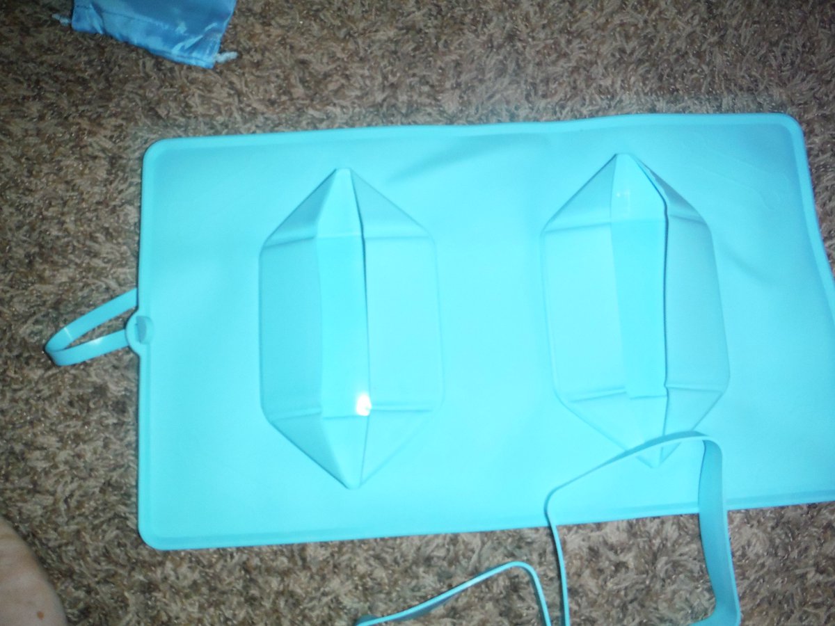 cfenn123's tweet photo. portable collapsible dog/cat dish
my cat dose not like it but my tiny dog likes eating on the go so the bowls are perfect.
However the bowls do not want to stand so place the plastic insert in the bowls to help keep them up.
https://t.co/w36BEdOkmV https://t.co/oMlgZSA32U
