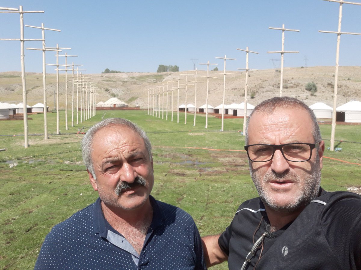 BirolCumali's tweet photo. 1071 hazırlıklar tüm hızıyla bitlisin ahlat ilçesinde devam ediyor emeği geçenlere teşekürler https://t.co/kDkjfybaAe