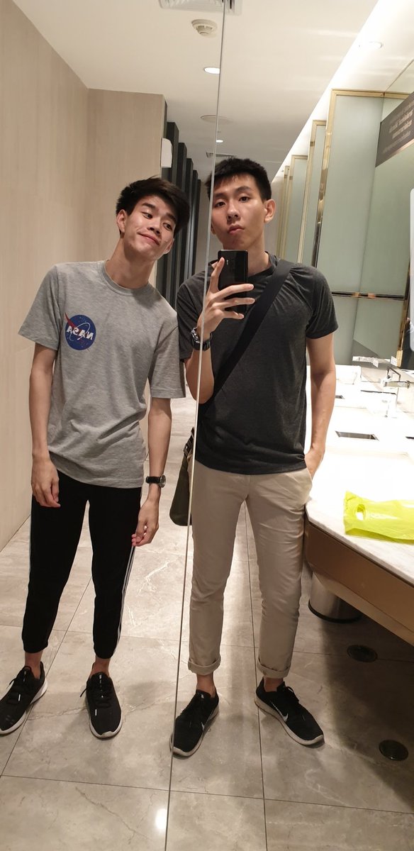 chokkck's tweet photo. เพิ่งเคยมีครบรอบ1ปีครั้งแรก เขินแหะ 455555555555
@ppounds__ https://t.co/gfbshPikHl
