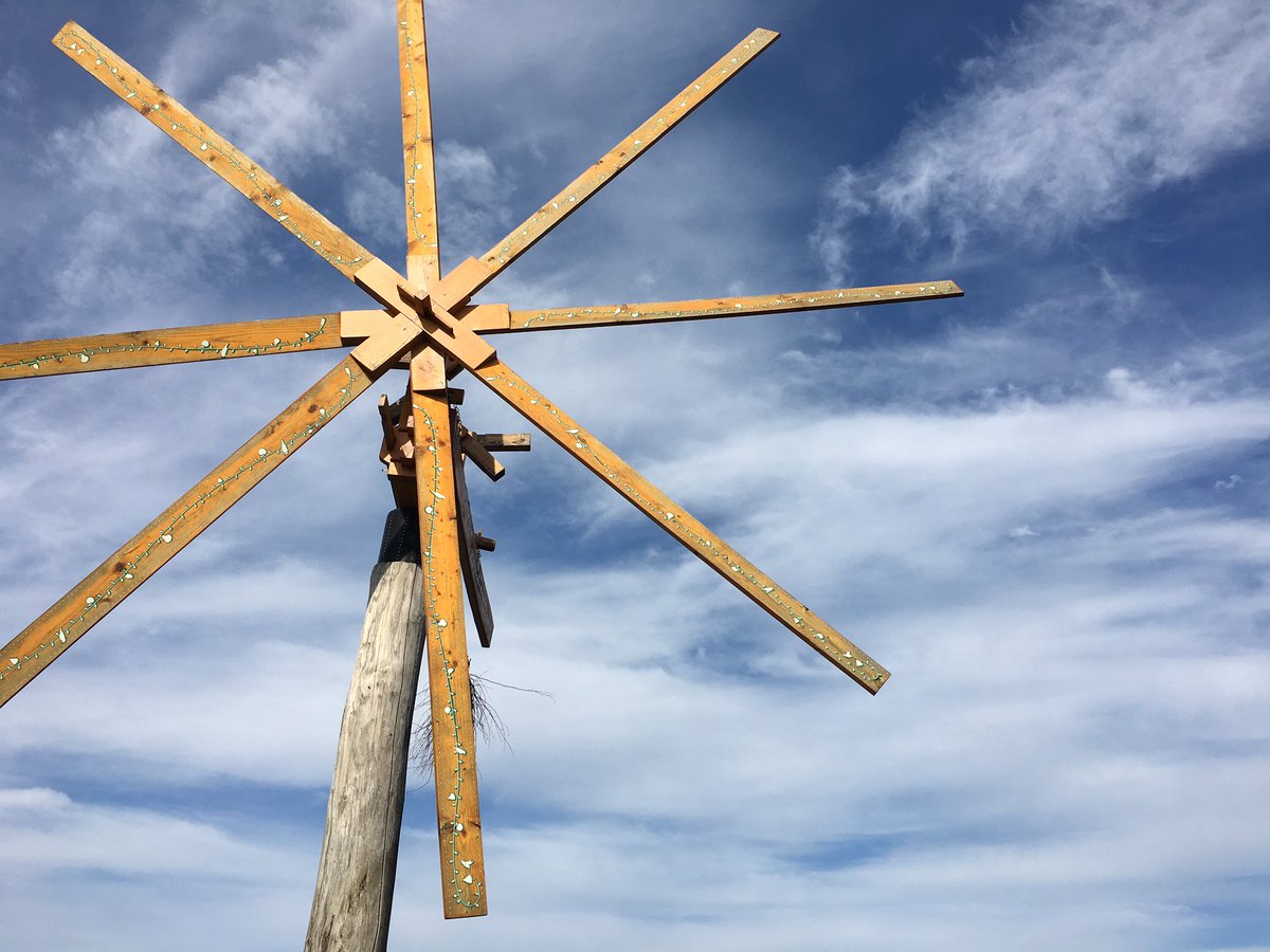 SophieLampl's tweet photo. Von wegen Windräder verschandeln die Landschaft. #klapotetz #nofilter #suedsteiermarkliebe https://t.co/Mplj55Rp4H