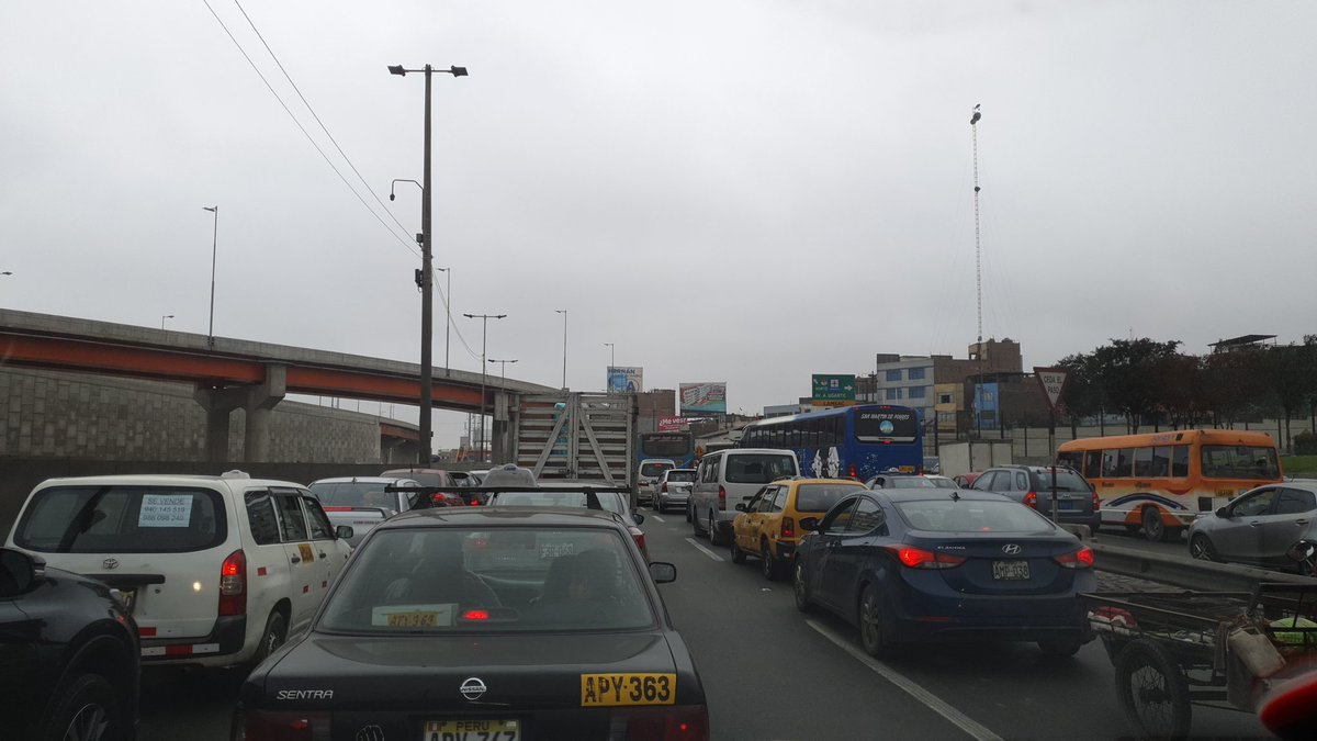 ads3105's tweet photo. #traficorpp #rotafono trafico detenido en Panamericana Norte, dentido sur a norte altura Caquetá https://t.co/nzBy2drFMa