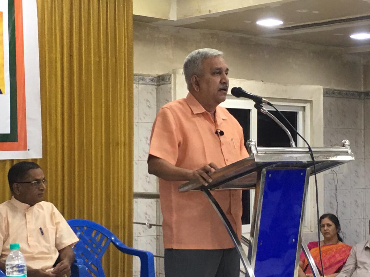 narayanantbjp's tweet photo. 'தீர்வு' அமைப்பின் 'சட்டப்பிரிவு 370 நீக்கம் குறித்த தெளிவான பார்வை' இன்று சிறப்பாக நடைபெற்றது. அரங்கு நிறைந்த பங்கேற்பு. மகிழ்ச்சியோடு உரையாற்றினேன். https://t.co/aFuhhcKbAh