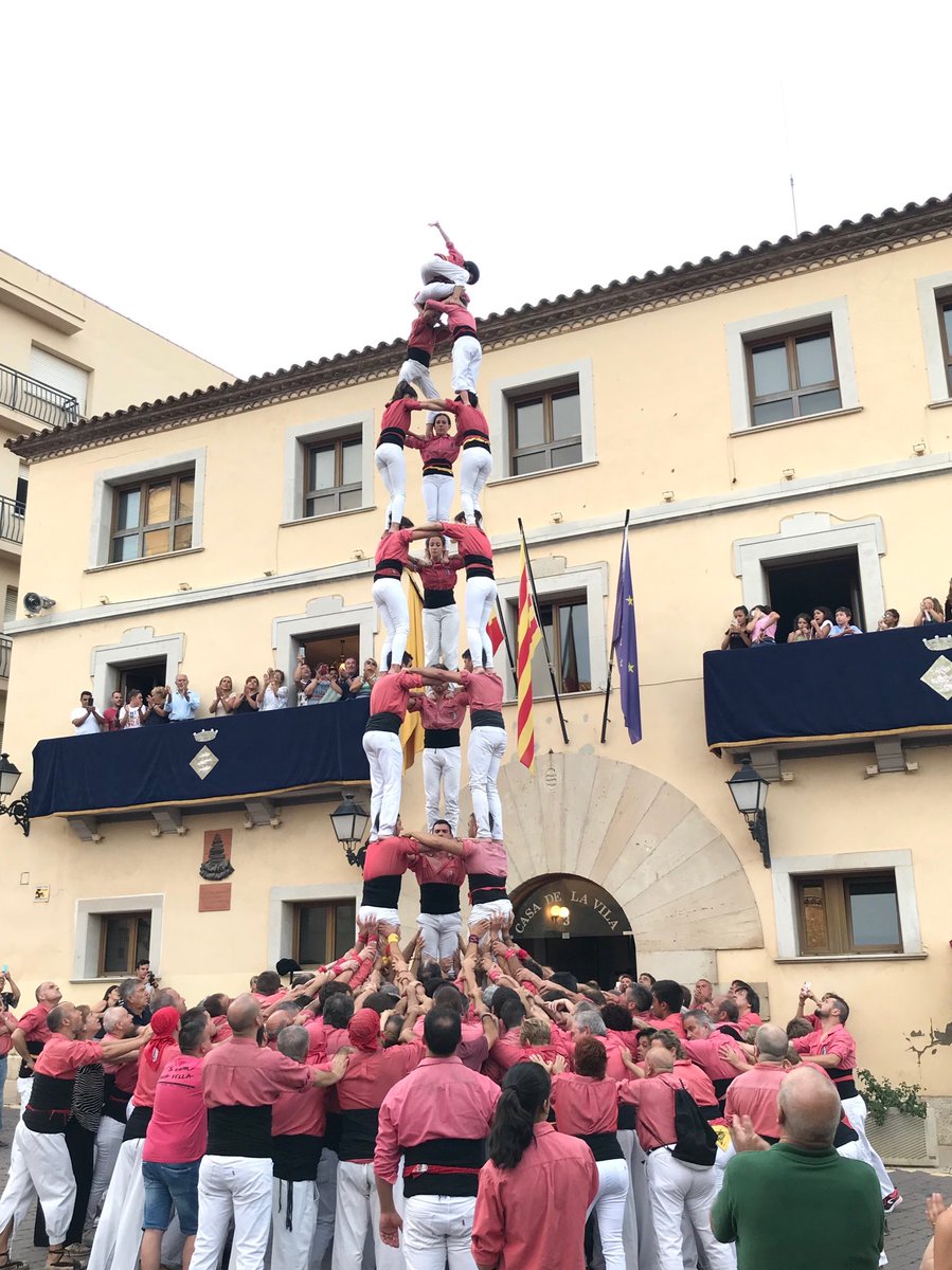 collavella's tweet image. Festa Major de Vallmoll | Primera ronda 3de8 descarregat.
#castellers 
#ADNCollavella