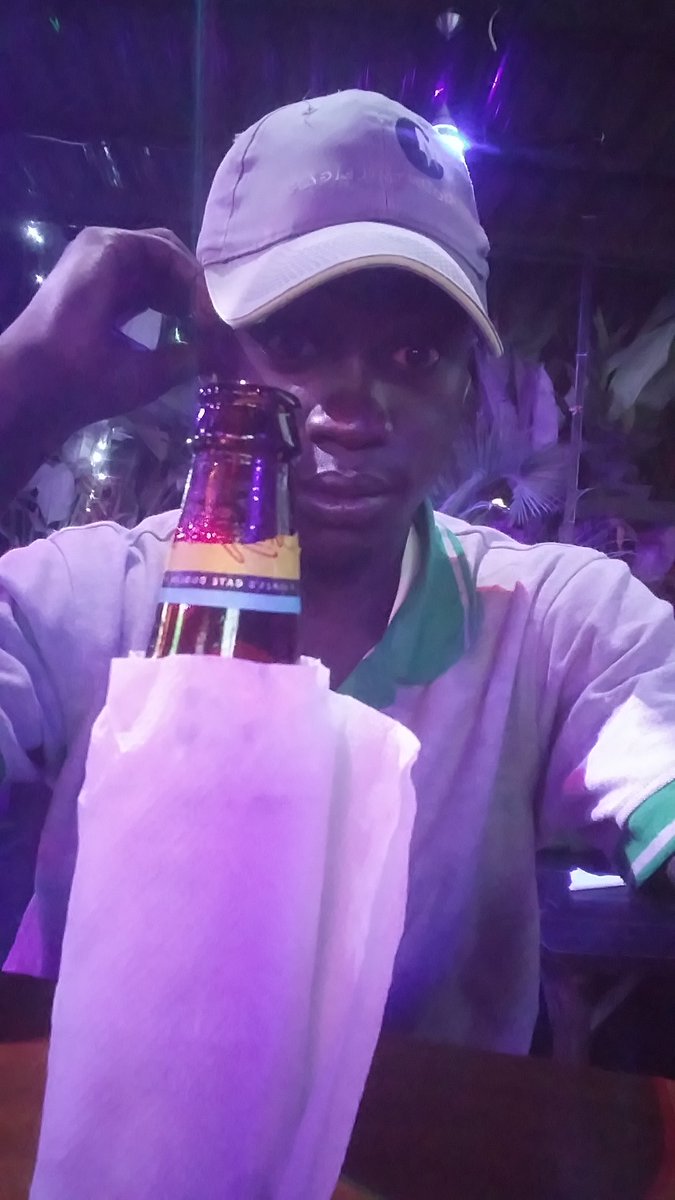 OjalaEric1's tweet photo. Oba who introduced this thing of wraping a beer using a saviet https://t.co/sL7ylaKoxR