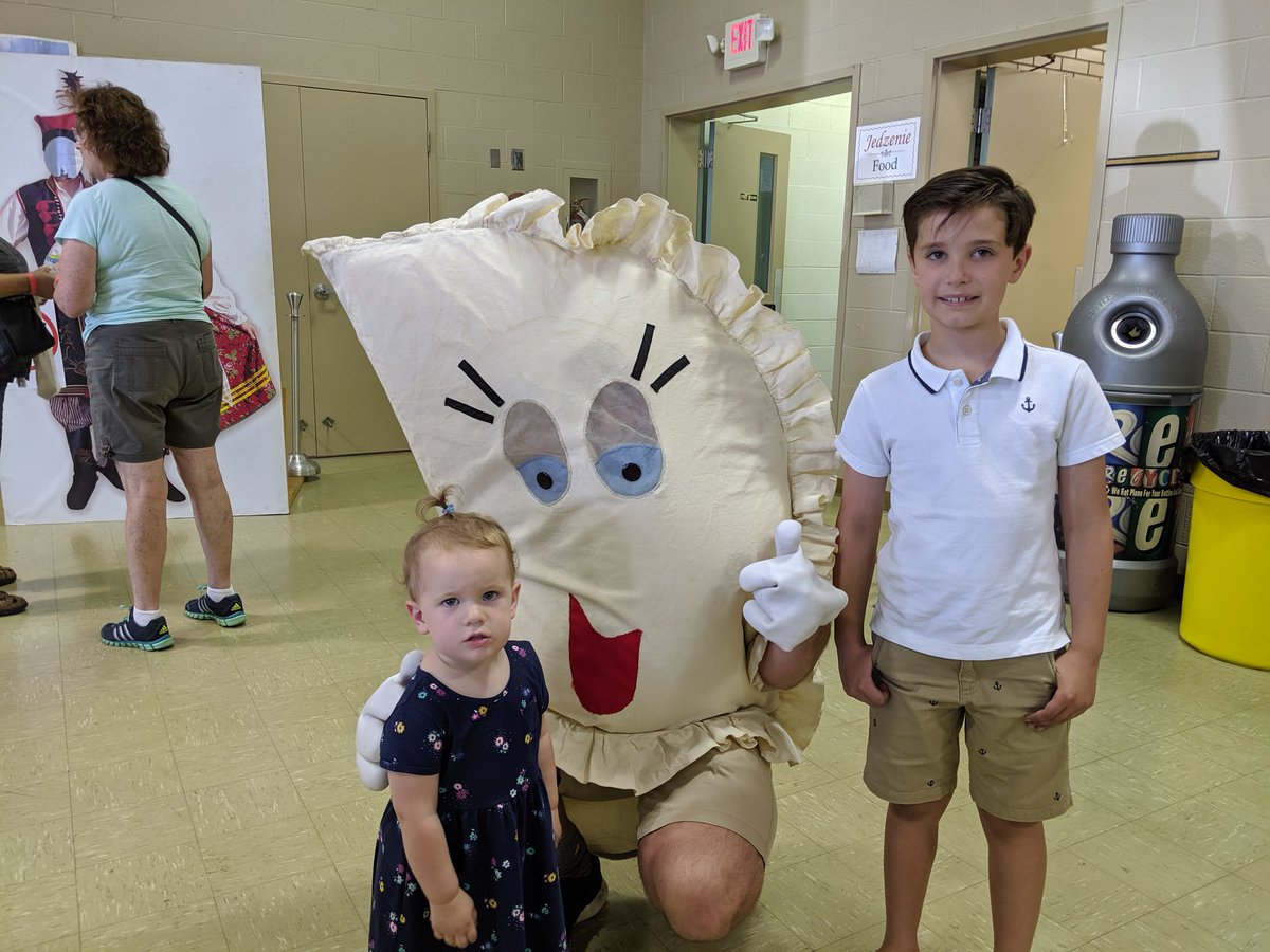 FeScienceTeach's tweet image. Polish Heritage Day #PolishDay #PYTown Cecelia and Collin