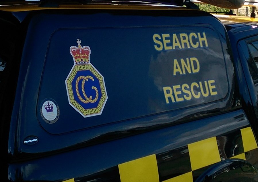 Attendance request at 20:08 to provide assistance to the <a href="/OFFICIALIOWAS/">Isle of Wight Ambulance Service</a> to extricate an injured female from Brambles Chine beach.
Casualty placed into a stretcher and carried to the waiting ambulance 
#teamwork 
Back on station by 21:03