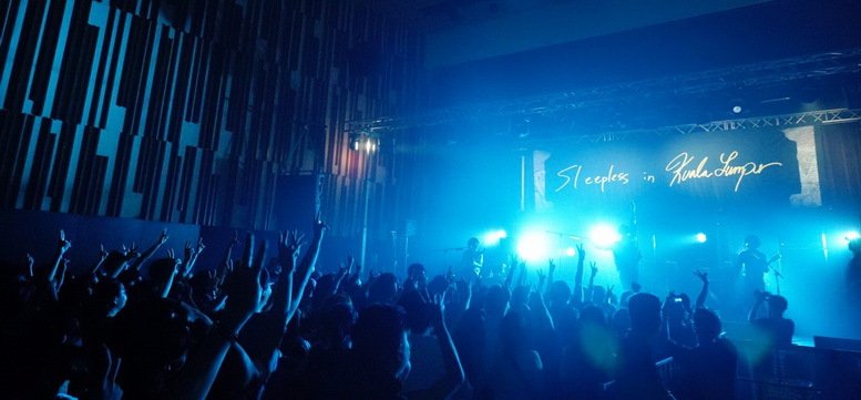 CosPlayFunMy's tweet photo. [Alexandros] Sleepless in Kuala Lumpur 2019 Concert – Experience https://t.co/MSDP74fIMD https://t.co/db3KWVgkMF