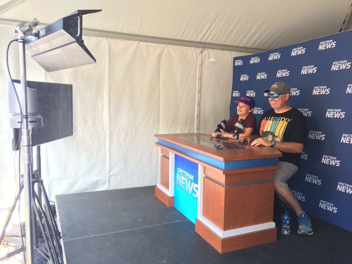 ScottMPatterson's tweet photo. A father-son anchor duo at the @SPECNewsBuffalo tent! #ecfair https://t.co/DnGbVbTMYL