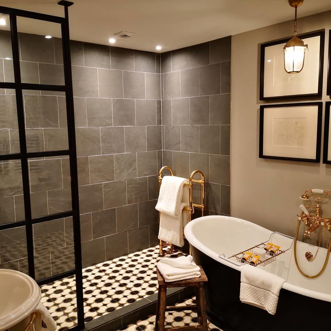 131TheProm's tweet image. When all that’s left to do is wind down and prepare for the week ahead 🙌

(📷: aohara1207)

#theluckyonion #no131cheltenham #luxurytravel #cheltenham #cheltenhamlife