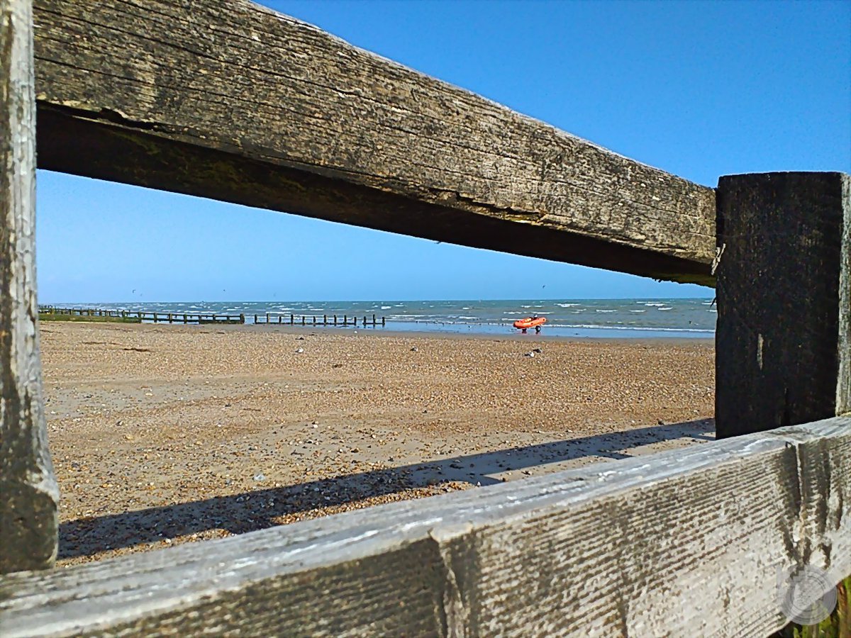 KentstepP's tweet image. Ok, somemore photos, this time from todays late afternoon walk along the beach and prom at littlehampton, West Sussex, England, UK. Set 2