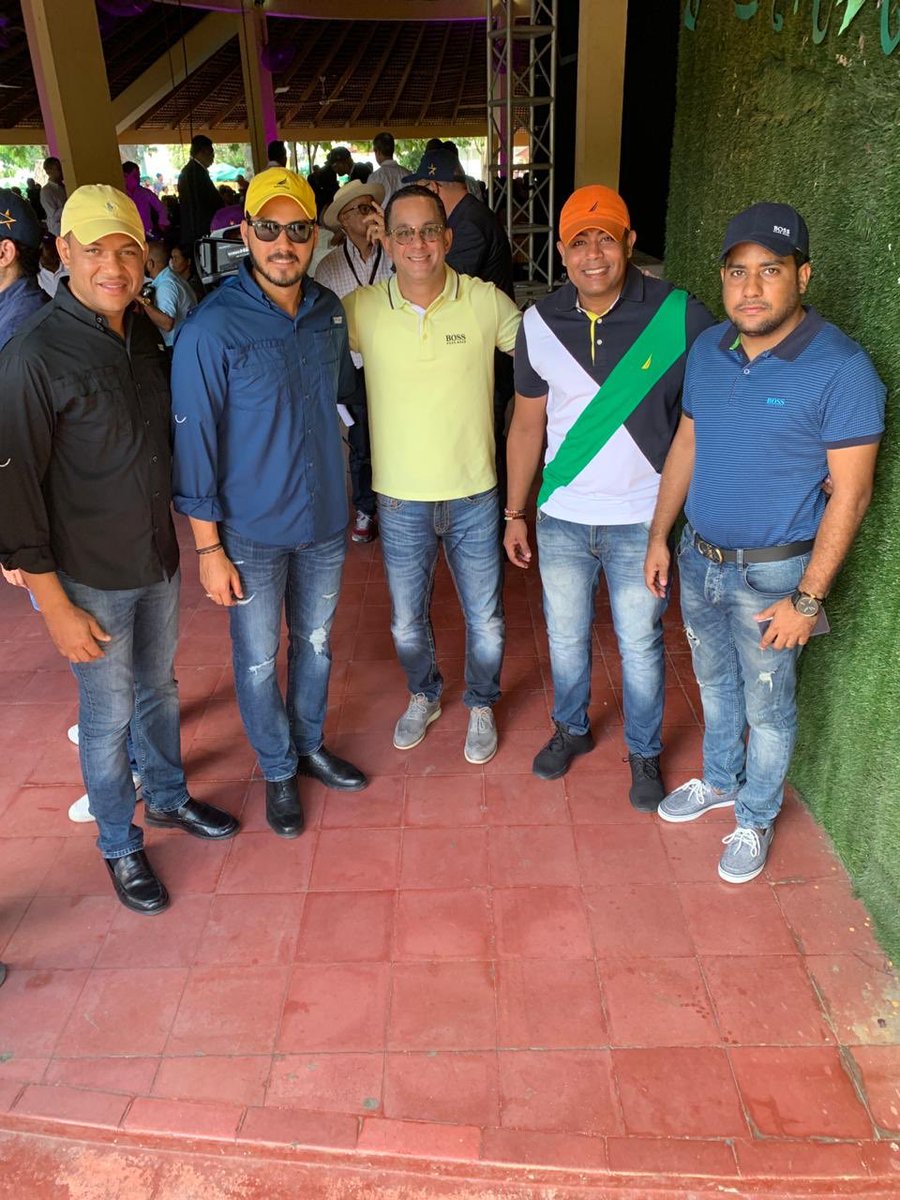 JorgeMinaya's tweet photo. También estuvimos presente, como siempre, en San Cristóbal, apoyando en todo el ámbito nacional las aspiraciones de Gonzalo Castillo 2020, que son las aspiraciones de todos. #SanCristobalSiempreConGonzalo https://t.co/DA7BRsswA7