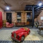 Good luck to Martin Gould of local company, <a href="/ybooUK/">yboo UK</a> who is walking into the Dragon's Den tonight! 🤞
If you've got a spare £3.25 million, the original #dragonsden warehouse is up for sale...
buff.ly/2ThRQo0