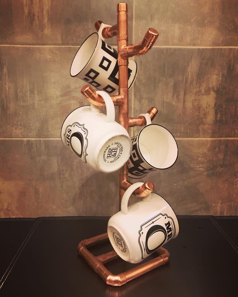 Hi #HandmadeHour I’m Lauren, mother of 2, wife of plumber. I make gifts and home accessories from copper piping and fittings.