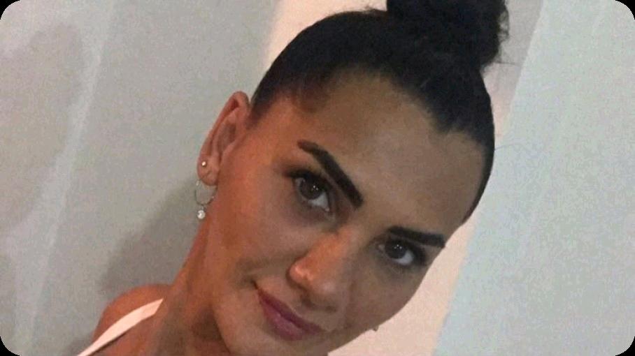 🔴 LIVE <a href="/ultraslanayca/">Ayça begen</a> on #YouNow younow.com/aycabegenn/191…