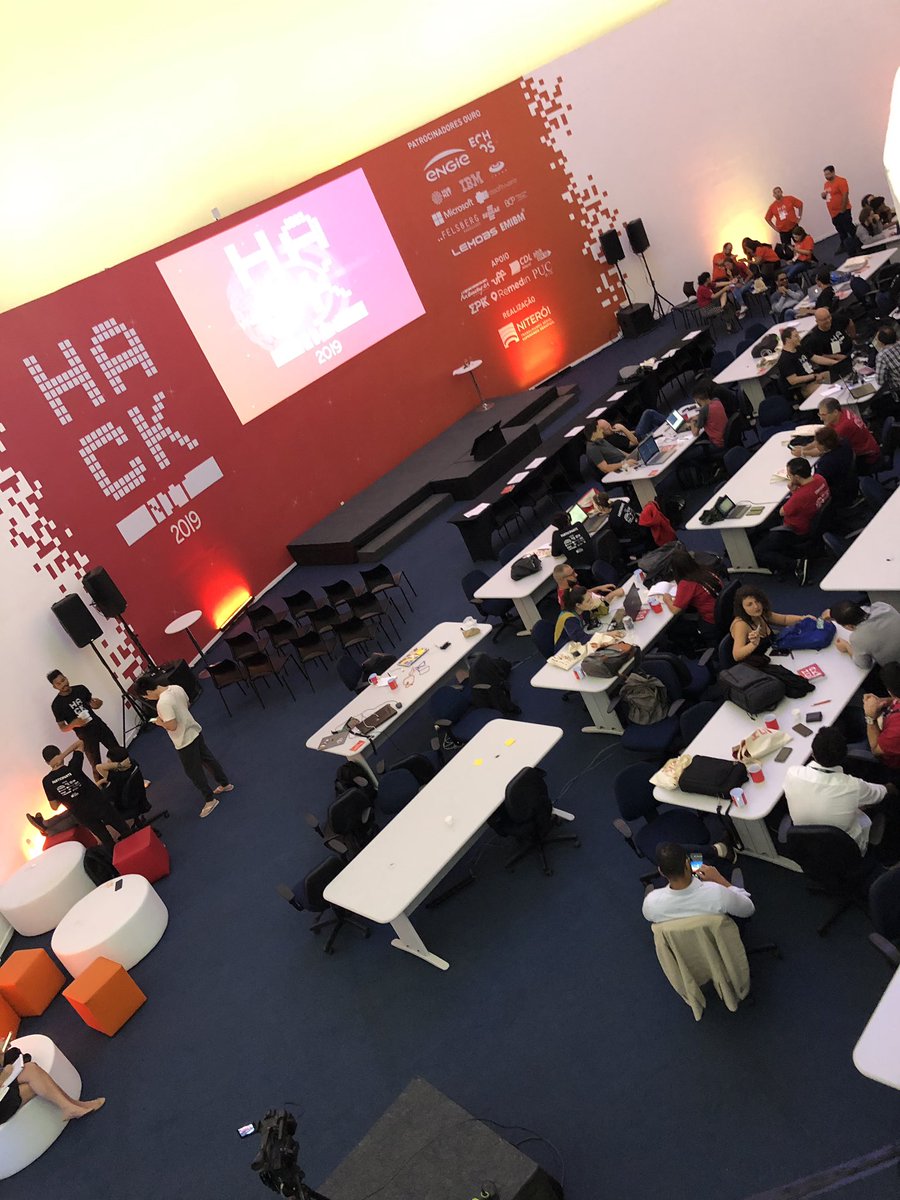 NiteroiPref's tweet image. EQUIPES APRESENTANDOS AS PROPOSTAS DOS APLICATIVOS EM PROL DA NOSSA CIDADE! #hacknit #hacknit2019 #curtoniteroi