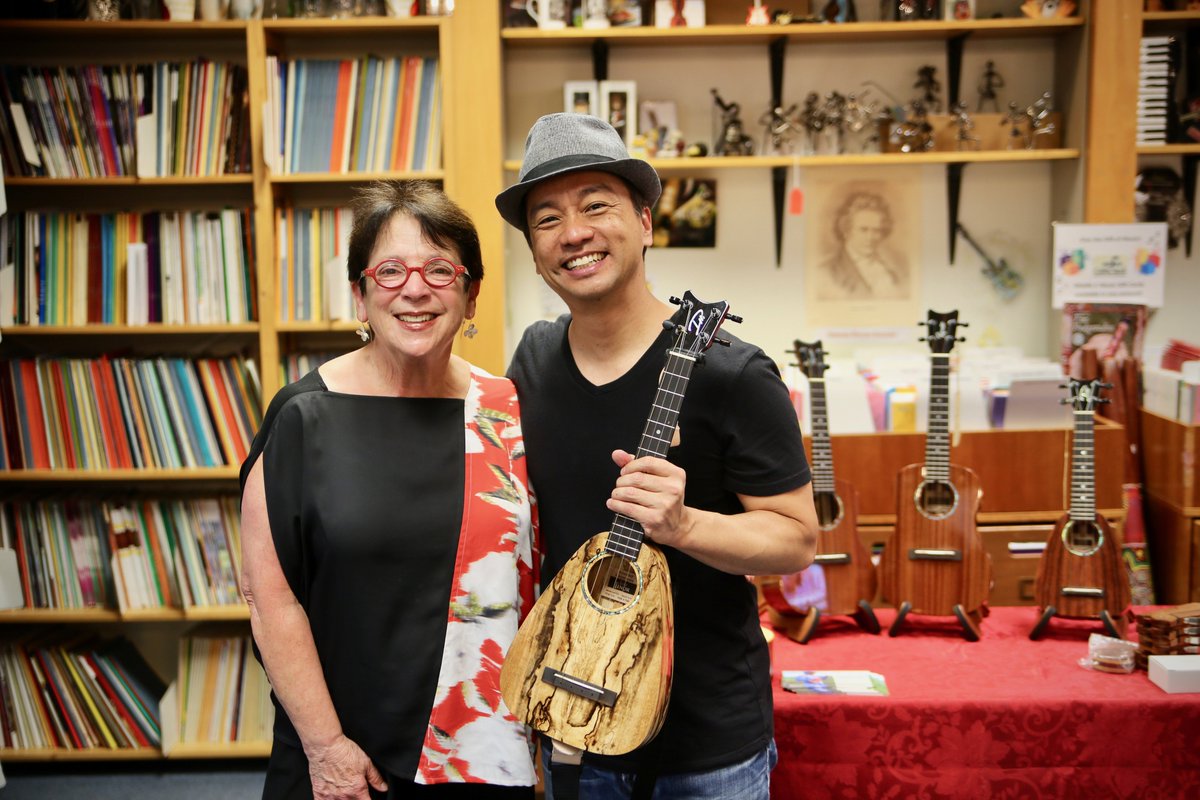 MiddleCMusic's tweet image. Thanks again to @DanielHo888 for the great clinic at Middle C last Friday. See Daniel -- and come visit Middle C's table -- at #UKEFEST at @strathmore this Wednesday. Music teachers: pick up your $30 gift coupon as our appreciation.