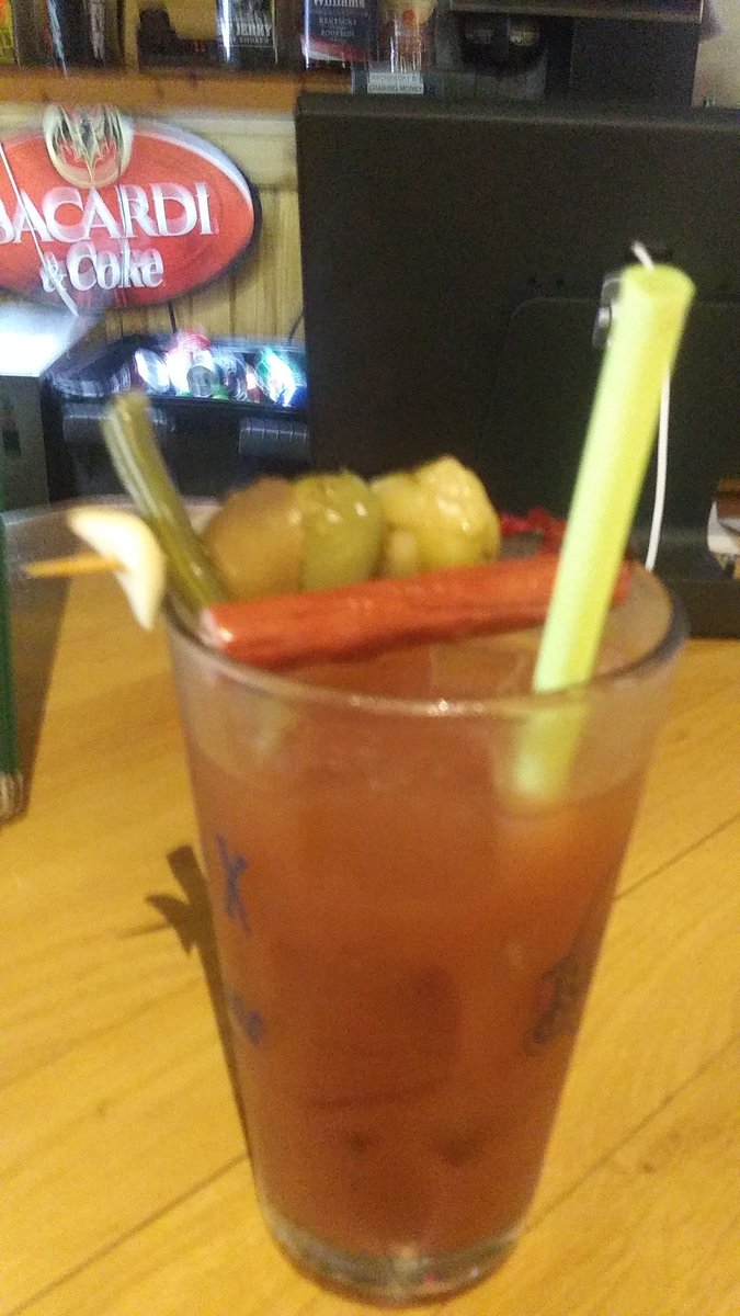 xacution1990's tweet image. Nom nom!