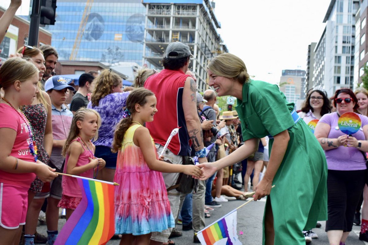 melaniejoly's tweet photo. In #MTL, everyone should feel free to be who they are and love who they love. Pride celebrations are a significant part of the ongoing path to full equality for #LGBTQ2🏳️‍🌈 Canadians. Happy @FierteMTLPride! 🇨🇦 https://t.co/t3xjFrL5FF