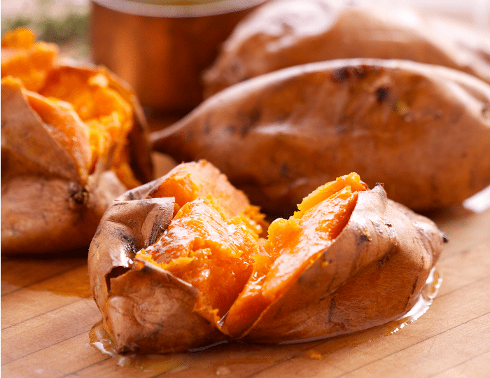 crownverityinc's tweet photo. Baked Sweet Potatoes with Hot Buttery Love Injection. The Secret ingredient is love!

https://t.co/Vd46yOKyYC

#Recipe #Butter #Potato #Baked #Love #TedReader #CrownVerity #BrilliantForLife https://t.co/z62RypyowK