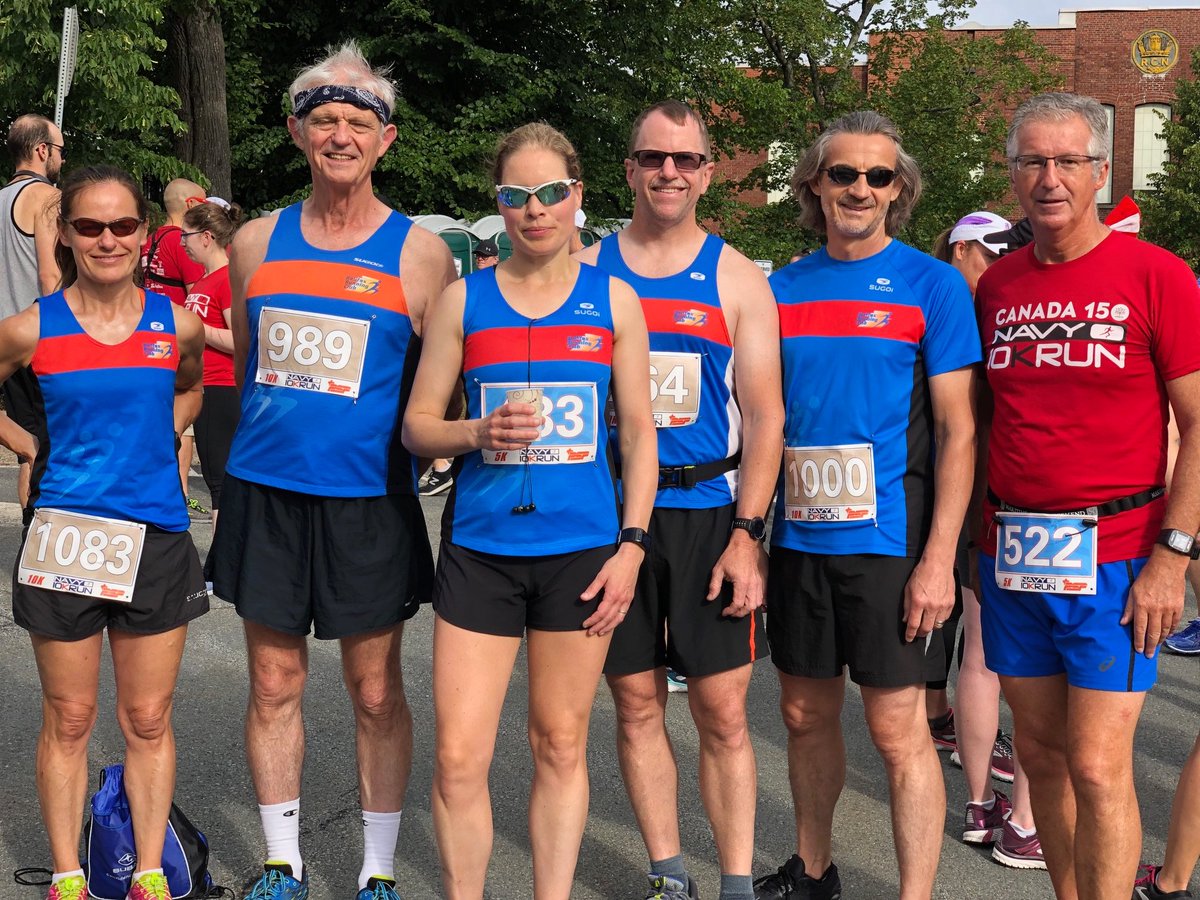 A strong turnout at the Navy 10K this morning.  Great looking group!!