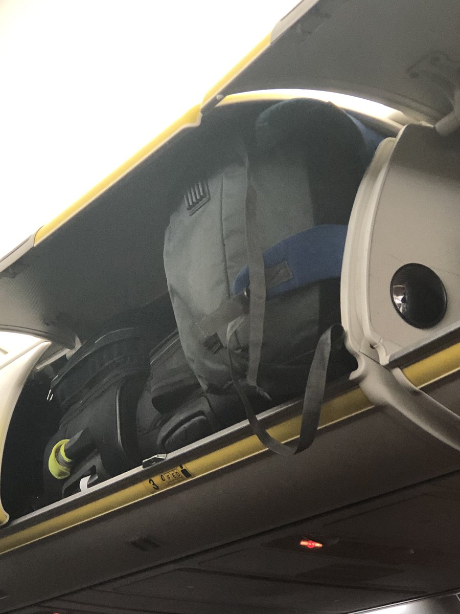 ianwheeler's tweet photo. Yeah, can’t see that working out mate. Well done for abandoning it though 🙄 #ryanairproblems https://t.co/MSVioF48iH