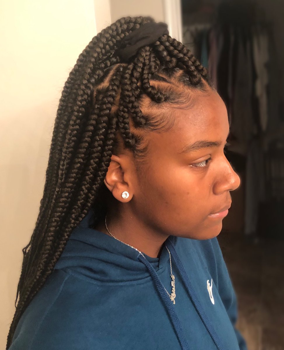 kelligabrielle's tweet photo. Hey #GSU LADIES!! I’m Kelli and I do braids on GSU campus for the low 👏🏽. Find me on insta @kelligabriellebraids to book your appointment! #statenotsouthern #hairincluded #atlanta https://t.co/GEggbc7hpq