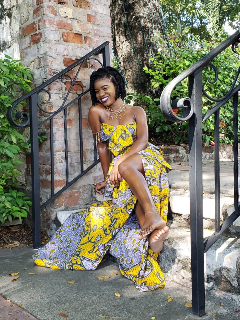misskimmykimkim's tweet photo. 🌼HAPPY SUNDAY THO! 🌼
.
.
Fit: @kittanasmith .
.
.
#african #print #twopiece #skirt #set #bandutop #maxiskirt #highsplit #pleats #fashion #african #queen #melanin #braidsgang  #boxbraid #bobcut #blackgirl #tings #designer #plus #model #photography #happysunday #kittanasmith https://t.co/MlYO8XNuc8