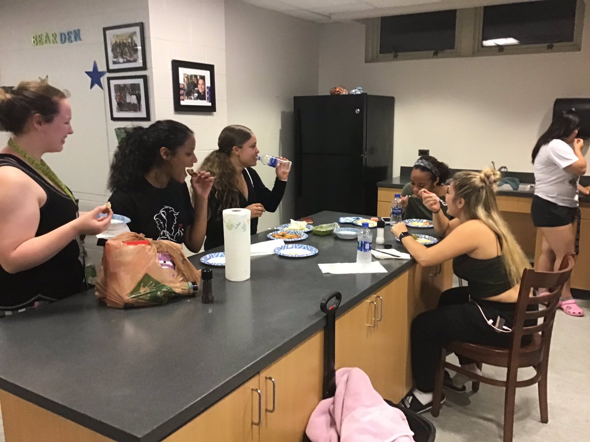 GroganCollege's tweet photo. LOVE how active the Bear Den is right now! Our new Grizzlies are really making this their second home! ๐๐ป๐
#UNCG23 #GroganCollege #uncgway https://t.co/nF48XOq5oF