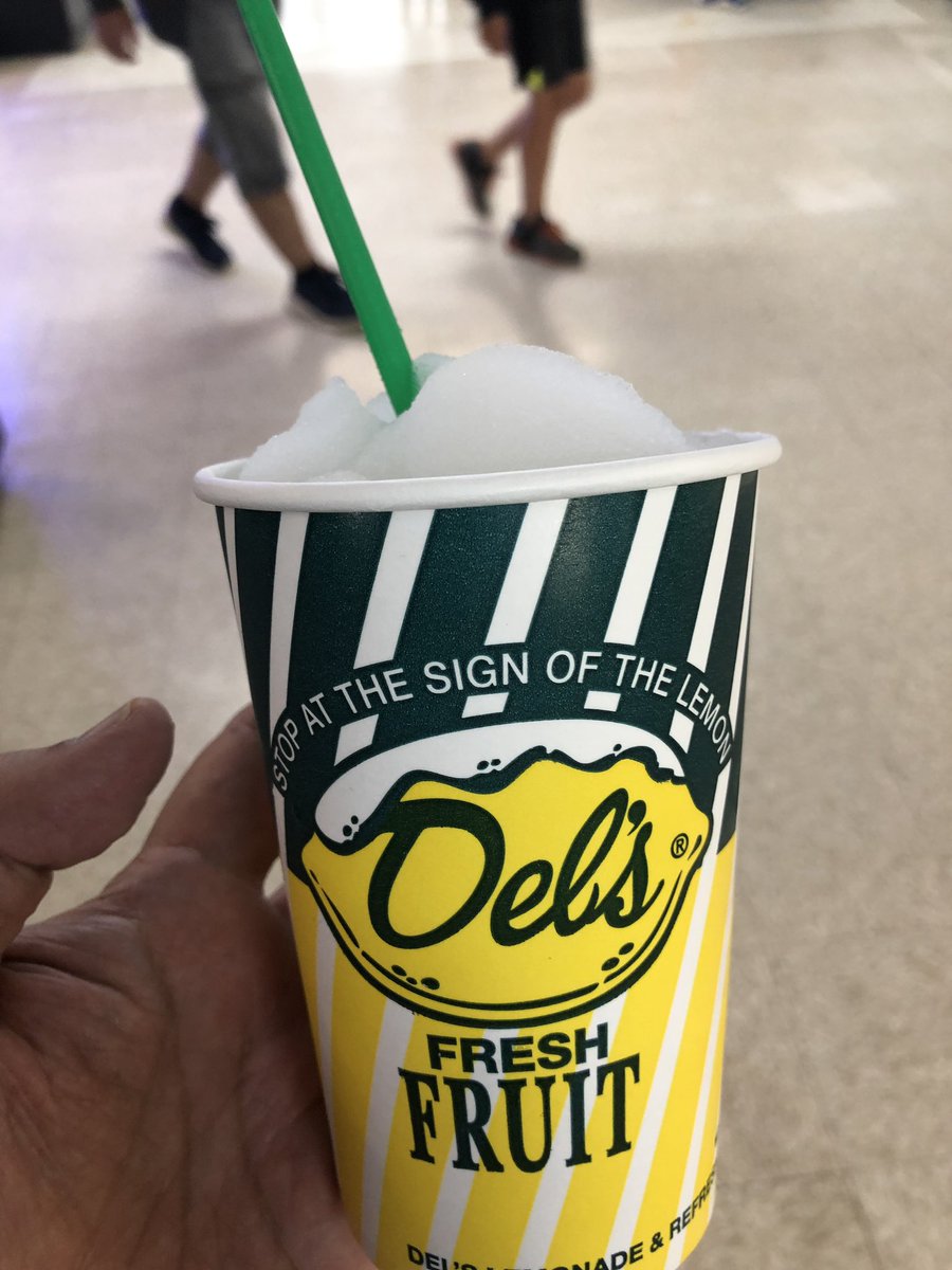 AndrewYang's tweet photo. Love @DelsLemonade in the summer.  😀 https://t.co/CQPL93Oiiz