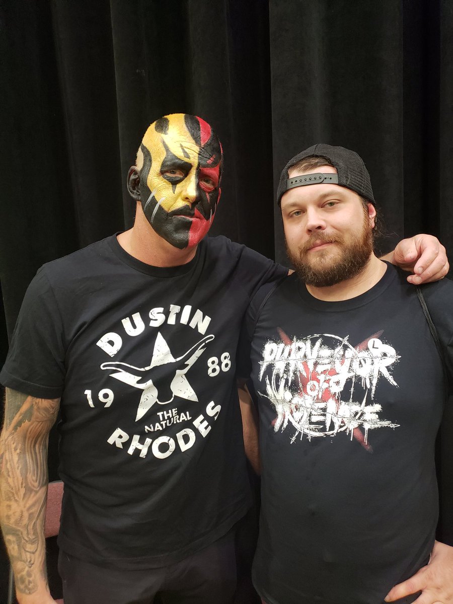 j0nr4ng1's tweet photo. So hyped to get to meet @dustinrhodes at #NEWPrisonBreak. https://t.co/A3xSkRXef0