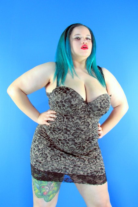 I&rsquo;m so Ecstatic about the film that I&rsquo;m in. With @ErotixEvents  !!!! #hornynerds #gamers #hornygeeks<a href="/tag/lace"class="tags"><span>#lace</span></a><a href="/tag/tattoo"class="tags"><span>#tattoo</span></a><a href="/tag/porn"class="tags"><span>#porn</span></a><a href="/tag/turquoise"class="tags"><span>#turquoise</span></a><a href="/tag/red"class="tags"><span>#red</span></a><a href="/tag/mermaids"class="tags"><span>#mermaids</span></a>