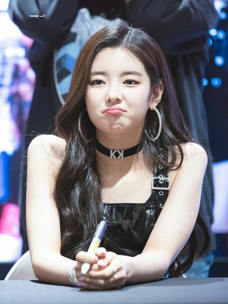Itzy Jisu - itzy 2020
