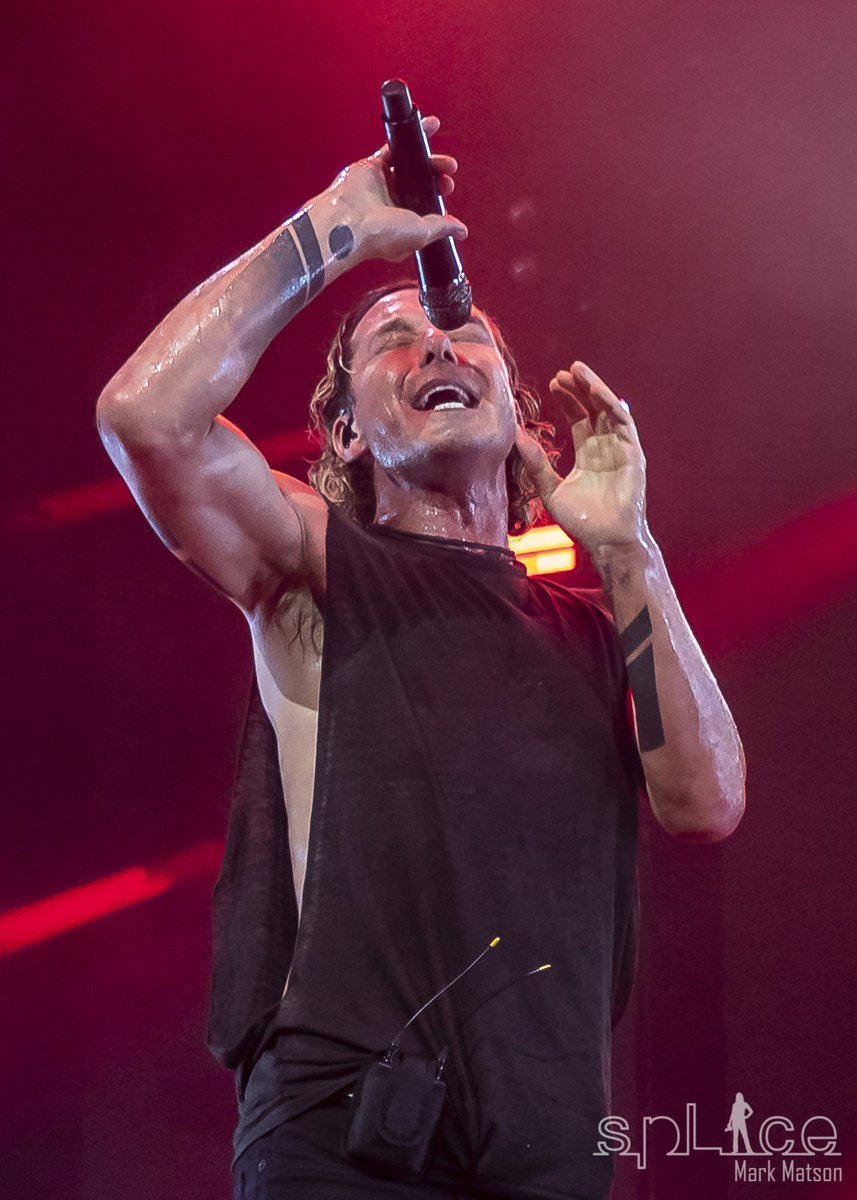 markshootsshows's tweet photo. How about some @GavinRossdale of @bushofficial from their show at the @midfloridaamp #gavinrossdale
#bush #concertphotography #concertphotographer https://t.co/70PotIe4WI